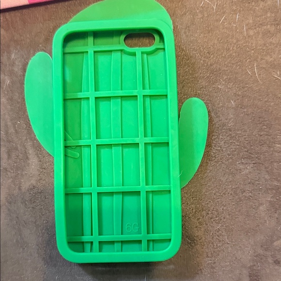 Estee Lauder Pink Bag with pink Phone Case - Picture 6 of 6